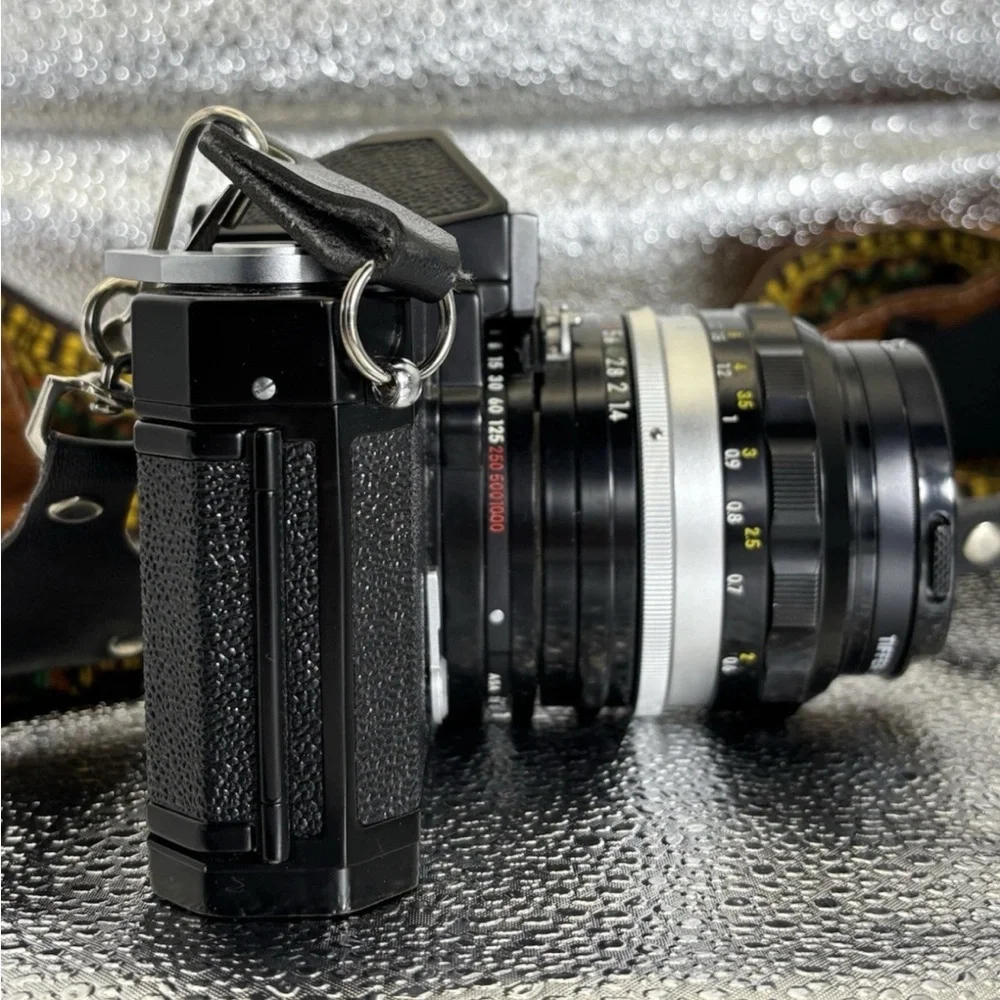 WORKING Black Nikon Nikkormat FTn 35mm Film SLR Camera With lens/case/ & Manuals